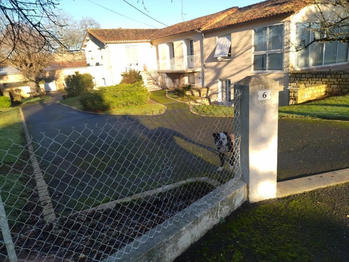Chambre Privee Chez L'Habitant Et Partage Des Partie Communes Fontivillie Exterior foto